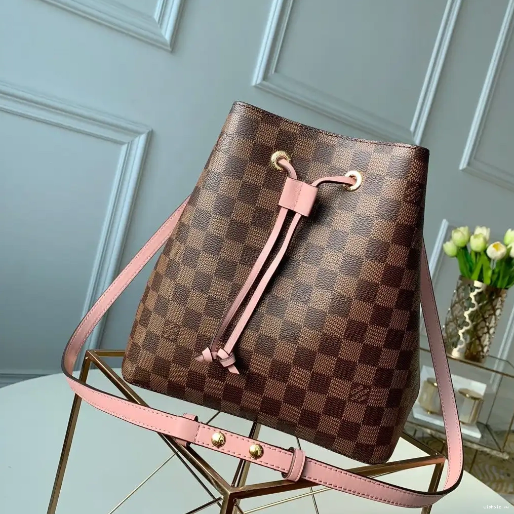 WIS VUITTON NÉONOÉ LOUIS 0511